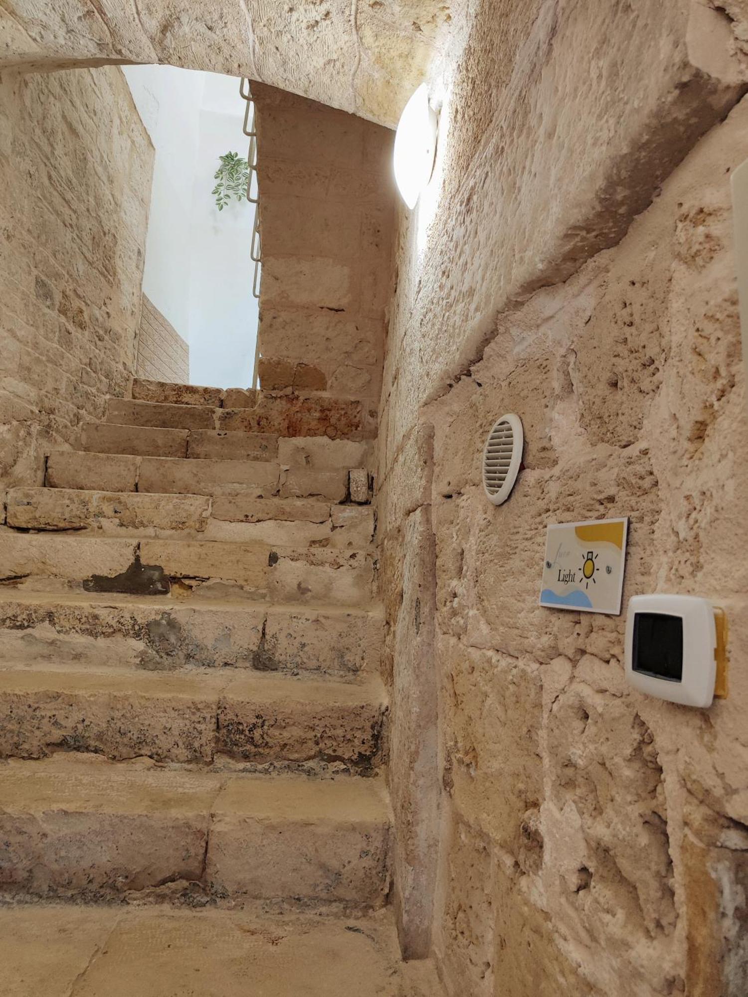 Ferienwohnung Casa Chloe - Vicino Al Porto E Basilica San Nicola Bari Exterior foto